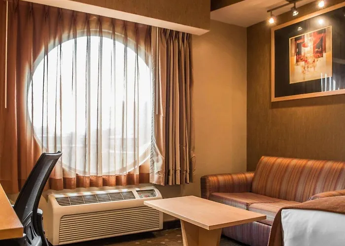 Comfort Suites