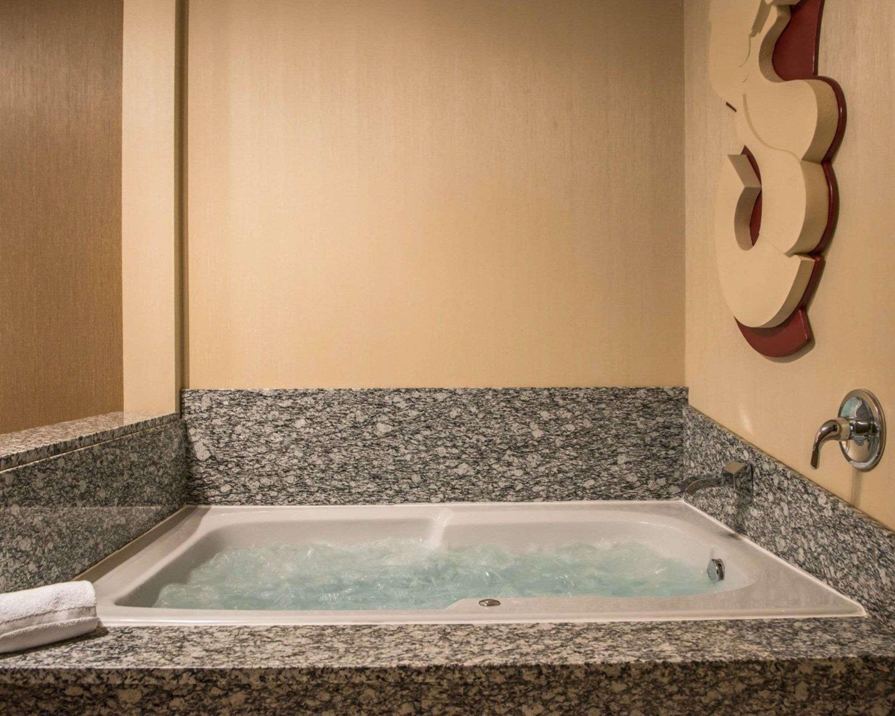 Comfort 3* Monroeville