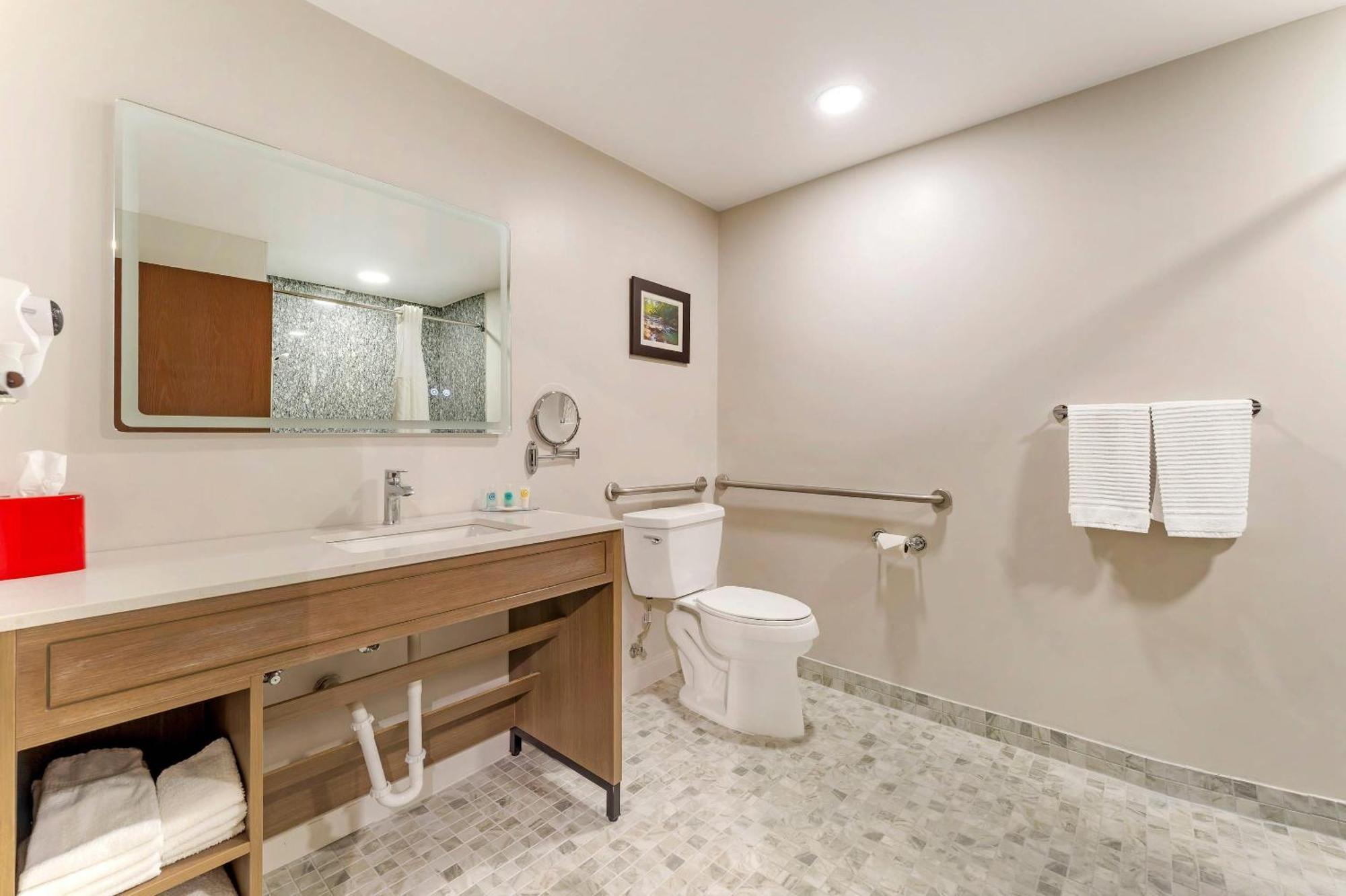 Comfort 3* Monroeville